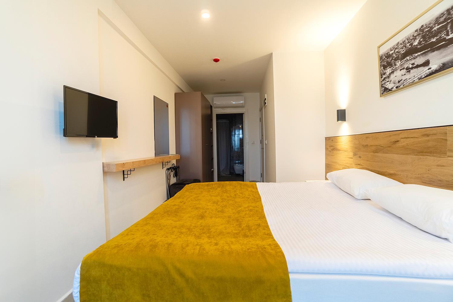 Tut Hotel Анталья Экстерьер фото